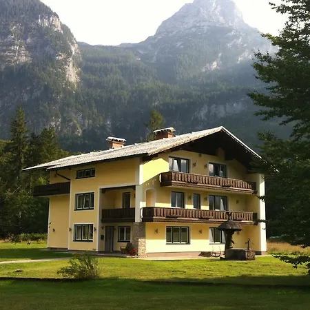 Lilly Bed and Breakfast 4*