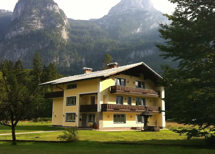 Lilly Bed & Breakfast 4*